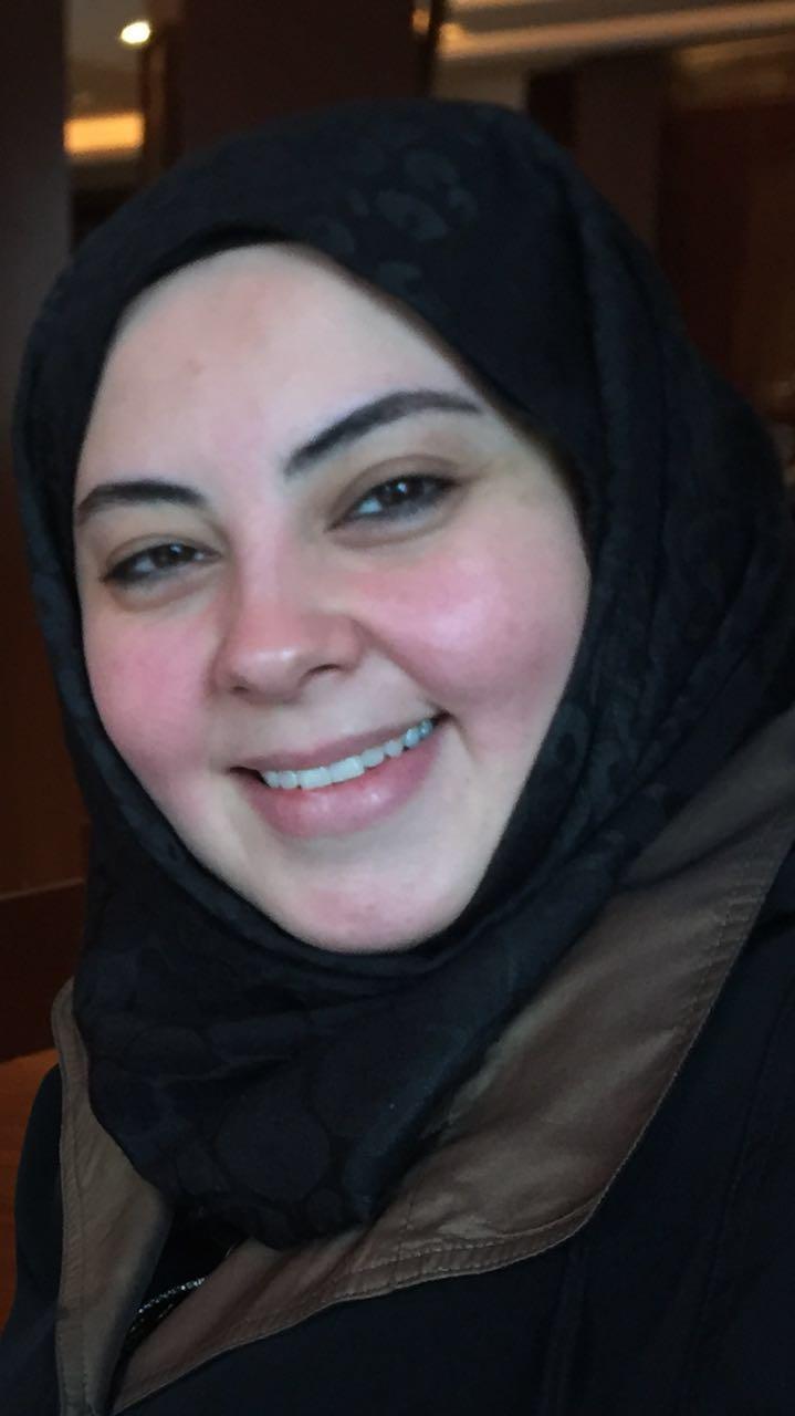نيفين العامر